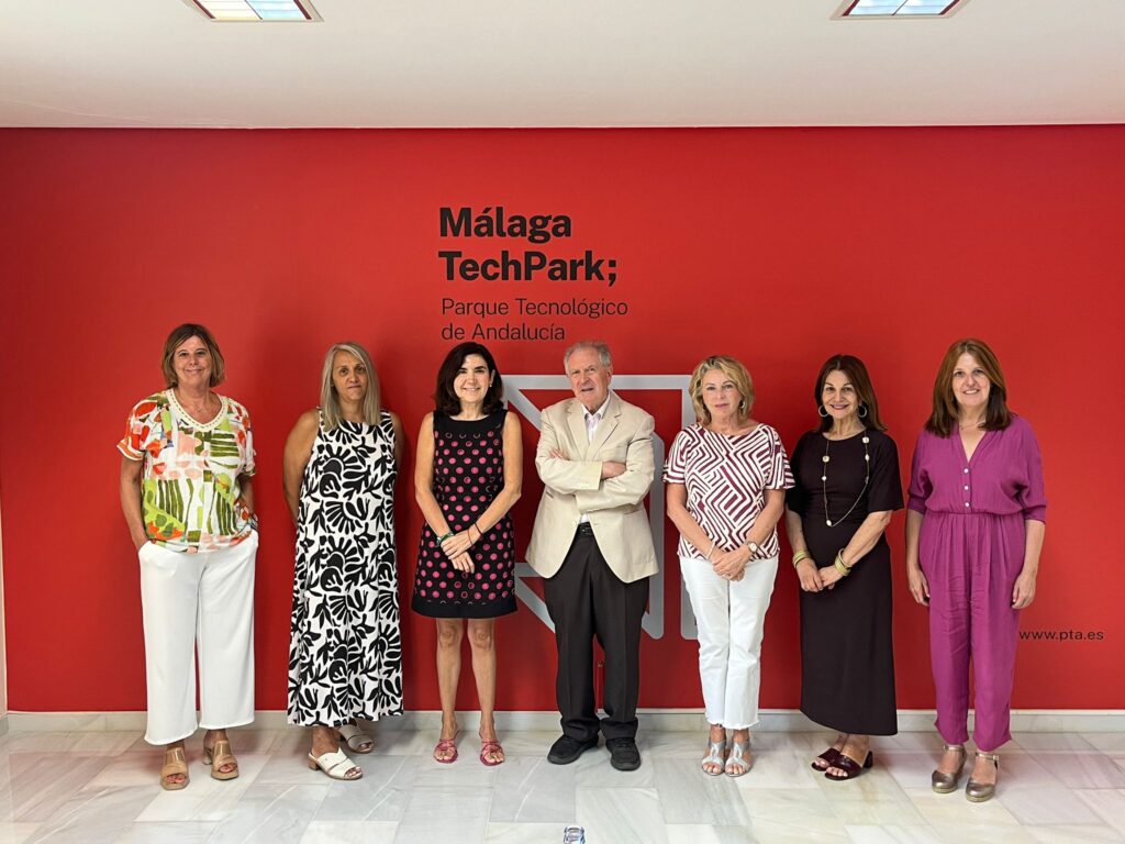 Blanco Málaga TechPark formación datos IA profesionales