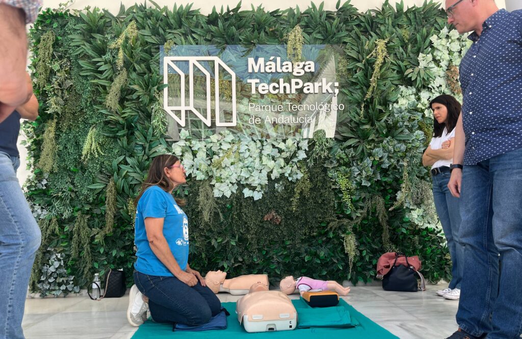Málaga TechPark soporte vital básico uso desfibrilador